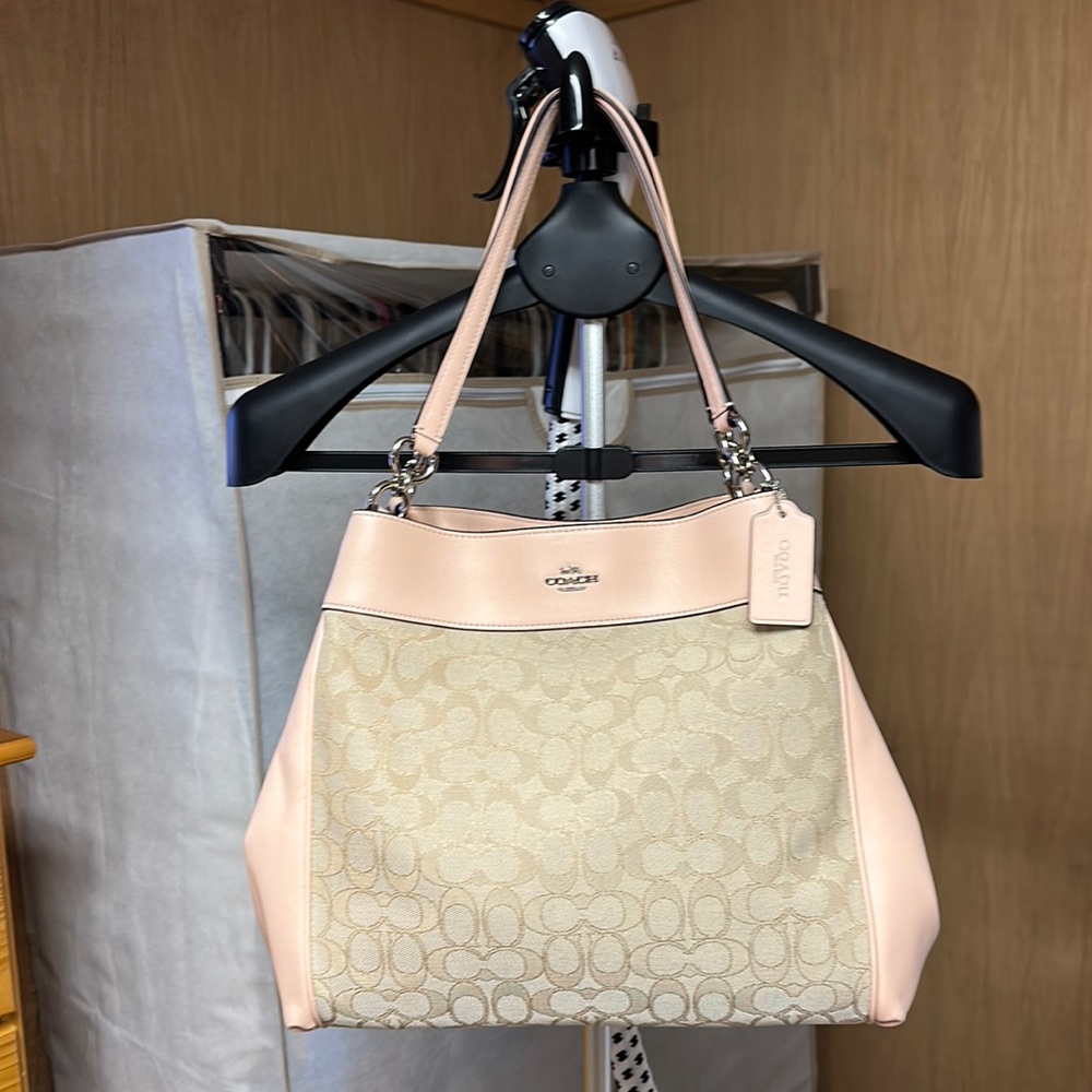 Coach Shoulder Bag